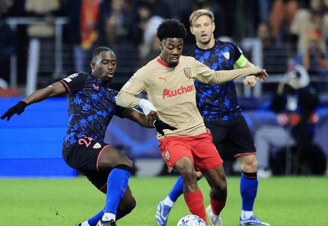 欧冠战场上诞生惊人逆转，劲旅惨遭逆转惨败