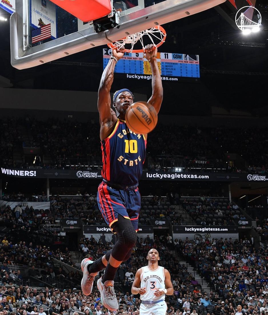 爵士主场大胜马刺，登西部第二