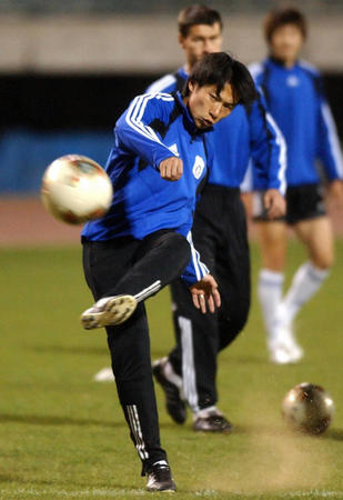 大连实德努力提升，努力备战比赛